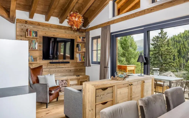 Attractive Chalet on the Ski-slopes