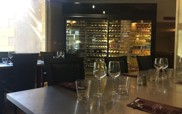 Brit Hotel du Moulin de la Pioline - La Table a Fromages
