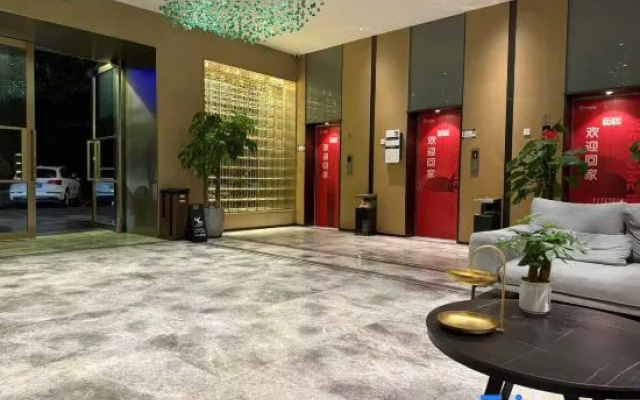 Micron Projection Esports (Ningbo Incity Qianhu North Road Subway Station) – Outside – Ningbo