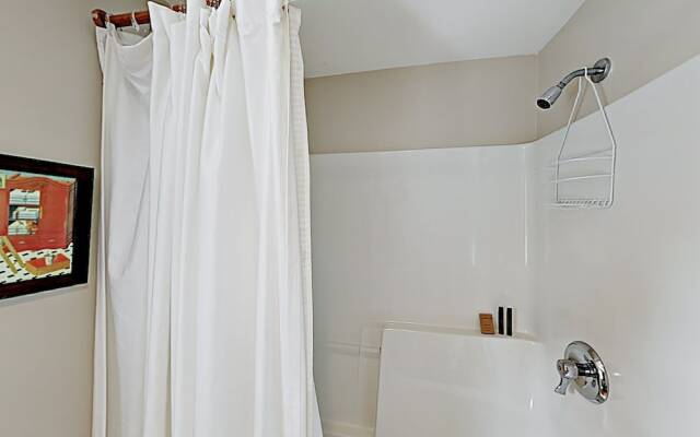 47 South Beach Rd Home