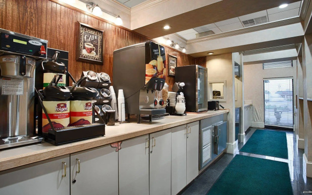 Best Western Gateway Adirondack Inn