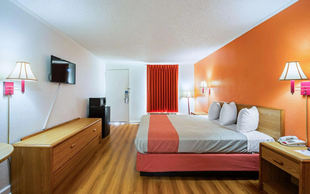 Motel 6 Perry, GA