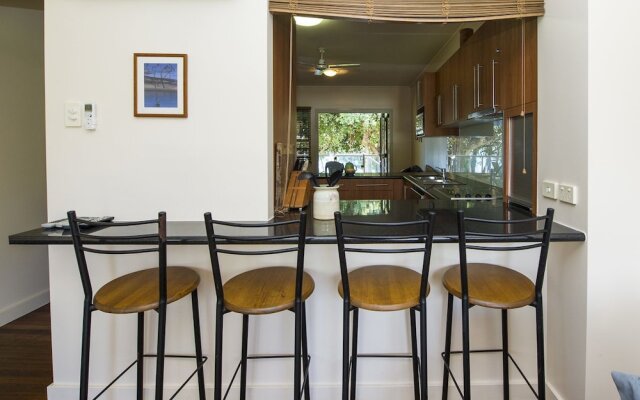 Picnic Bay Apartments Unit 4