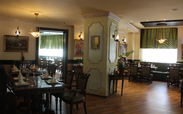 Phoenicia Grand Hotel