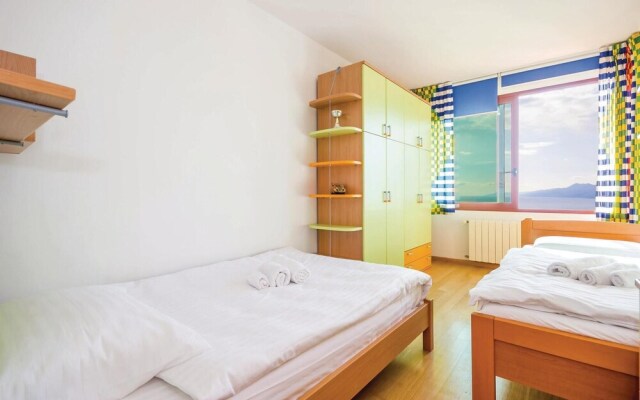 Beautiful Home in Rijeka With Wifi and 5 Bedrooms