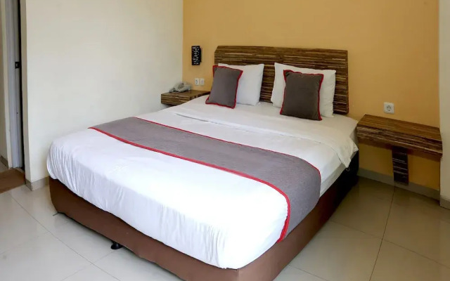 Super OYO Collection O 92130 Hotel Fiducia Kaji