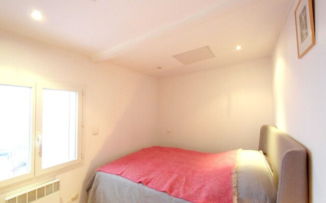 Quiet Apartment of 38m2 Bright with Pretty Terrace