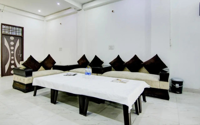 Oyo 80512J Eco Park Hotel