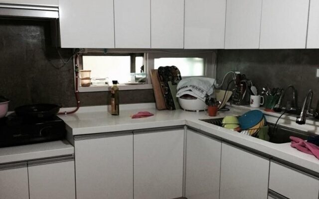 Leum Guest House