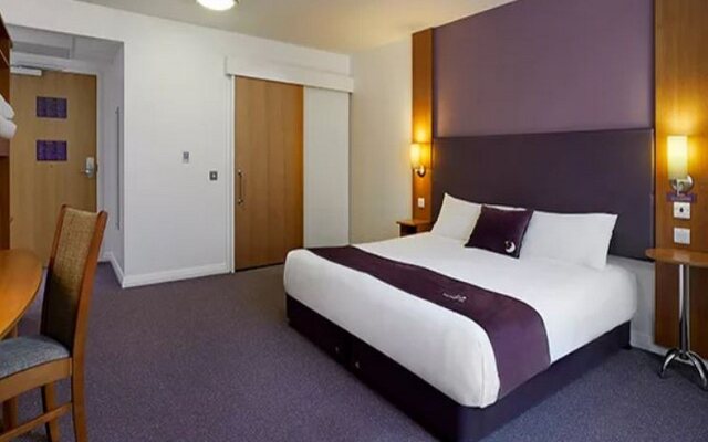 Premier Inn Manchester Trafford Centre Sth