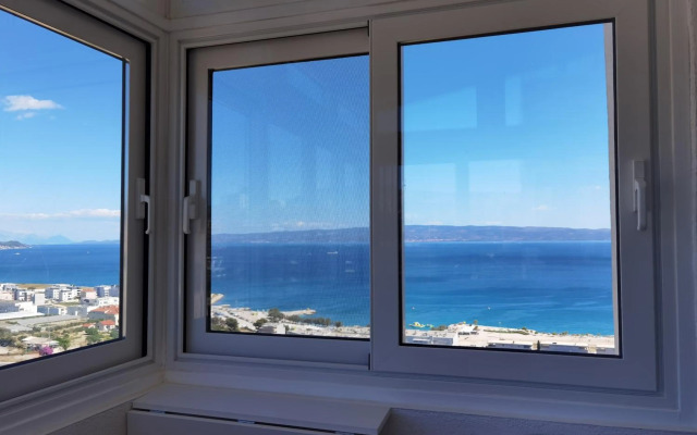 T-star, 2-bedroom apartment with magnificent beach view