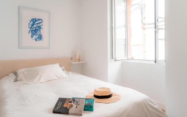 Casa dos Infantes by Mea Substantia