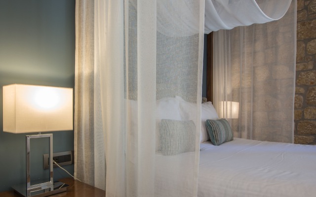 Anthemion Suites & Villas