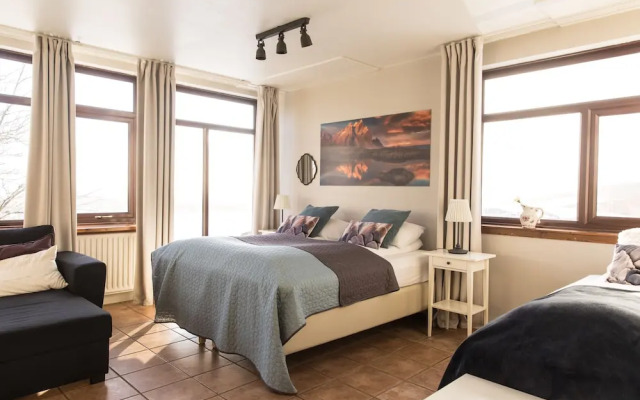 Farmhotel Efstidalur