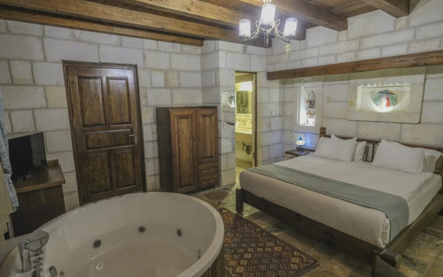 Zara Cave Hotel +10
