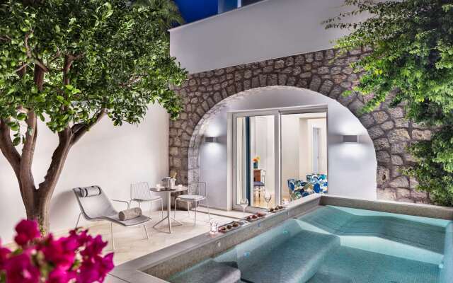 Pazziella Garden & Suites