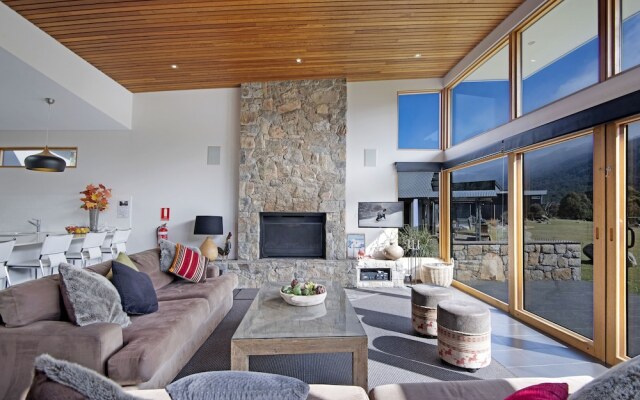 Grey Mare Chalet