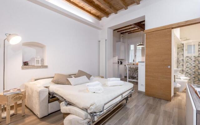 Santa Croce Place by Mmega