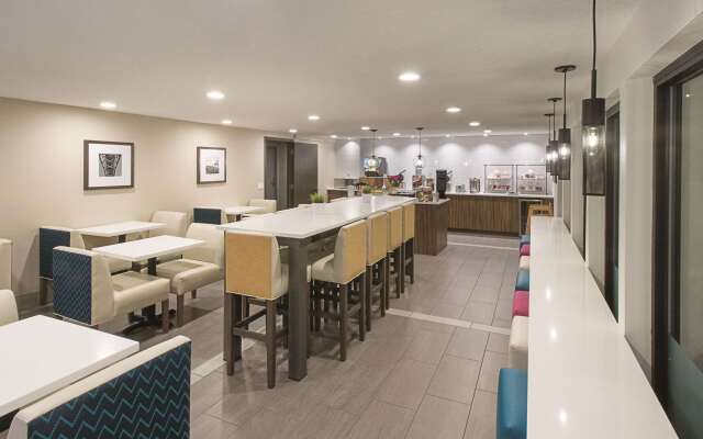 La Quinta Inn & Suites by Wyndham Portland NW