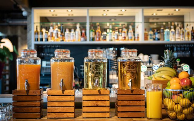 DoubleTree by Hilton Hotel Amsterdam - NDSM Wharf