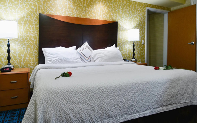 Fairfield Inn & Suites Hartford Airport