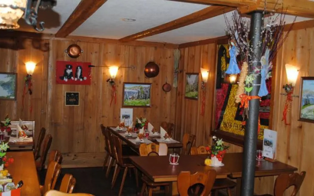 Holiday Restaurant Lehmatta