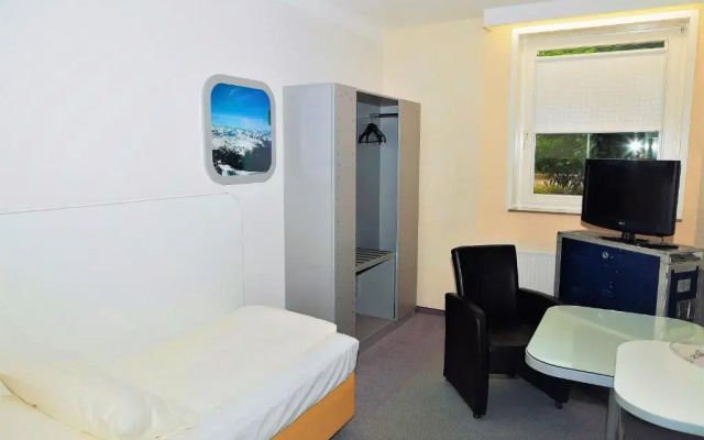 Hotel Cockpit