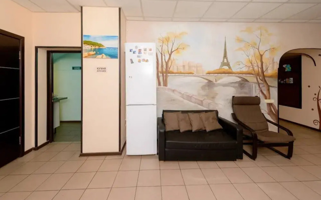 Hostel Parizh