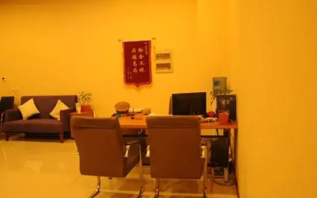 Linhai Business Hostel