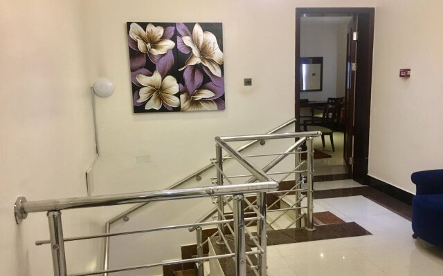 Grandbee Apartment and Residence