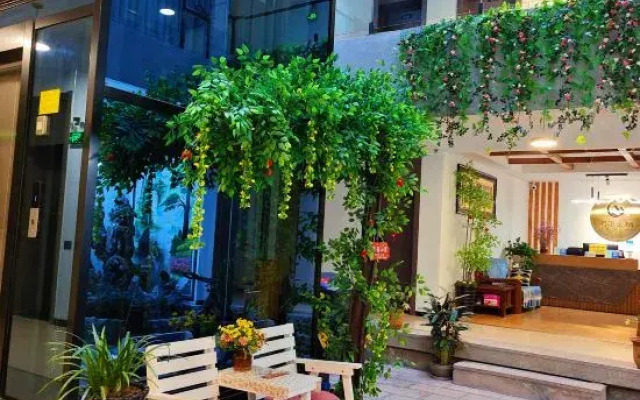 Dali Yuexi Yunqi Hotel (Zhou Hospital)