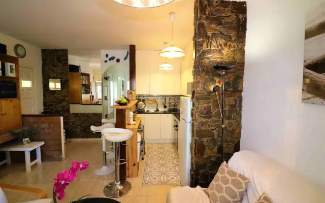 Spacious Apt. With Barbecue in Roses
