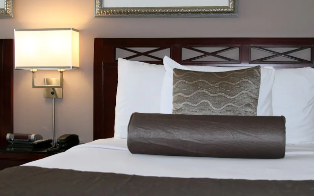 Red Lion Inn and Suites