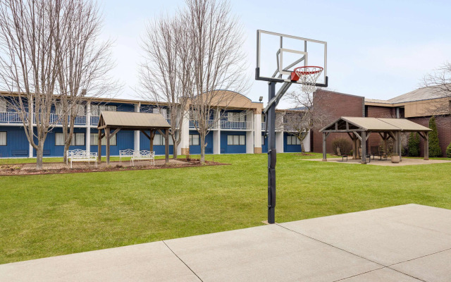 AmericInn by Wyndham Grand Rapids Airport North