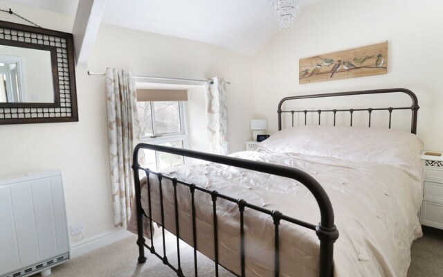 19 Cwmorthin Road