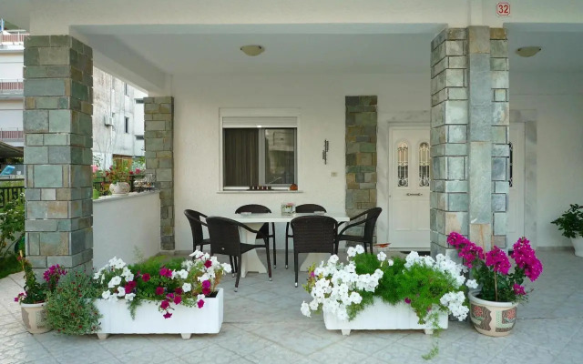 Frideriki Apartments
