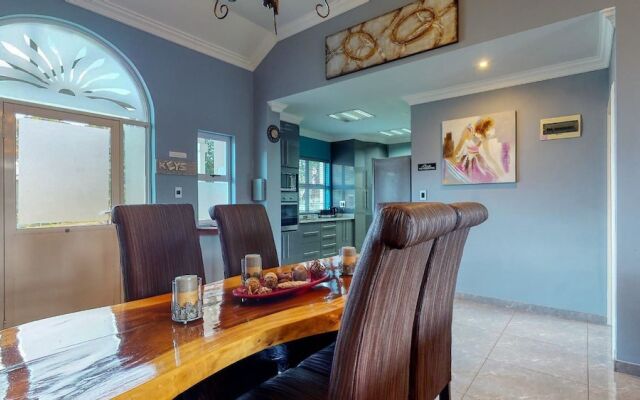 Caribbean Estate Deluxe