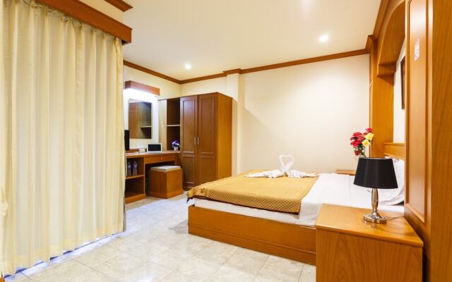 Presley Guesthouse Patong