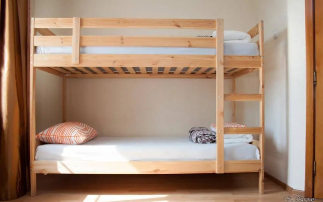 Yut Hostel
