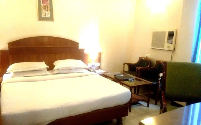 Hotel Aditya – Guest Rooms – Raipur