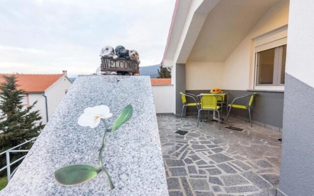 Studio Apartment With Balcony Near Beach Apartmani Orhideja