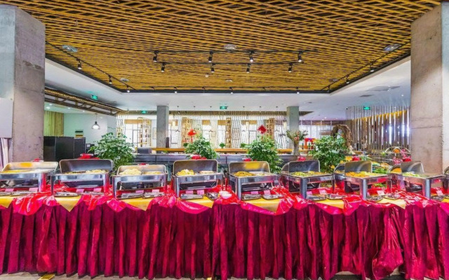 Fengxiang Hot Spring