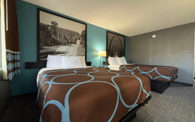 Super 8 by Wyndham Belleville St. Louis Area