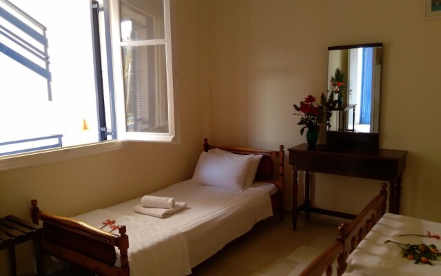 Aragorn Studios & Apartments