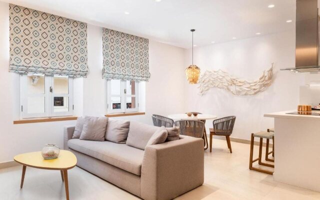 Avra Apartments Venetian Harbour