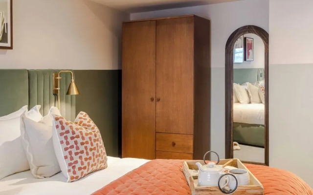 Waterside Living I Luxe Apartments
