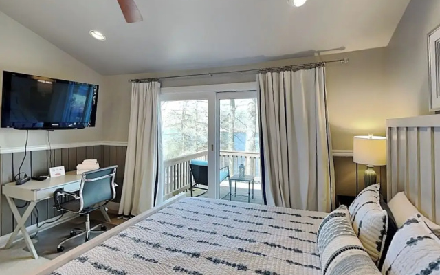 Bearfoot Lodge by Taylor Made Deep Creek