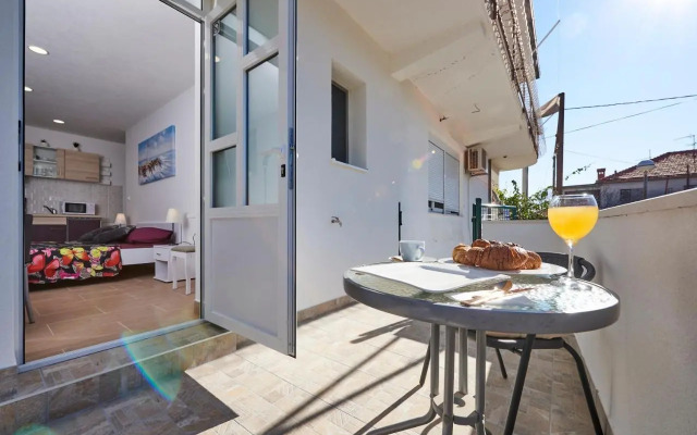Studio apartment Bašćan