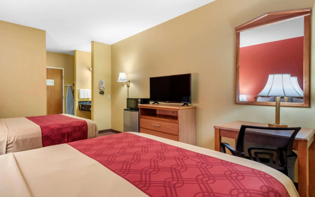Econo Lodge Louisville Airport