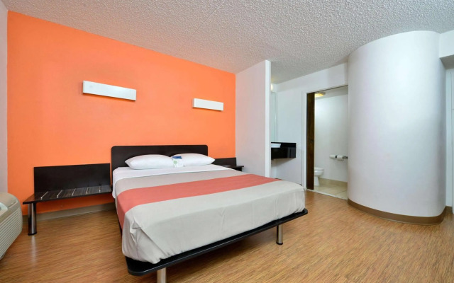 Motel 6 Plano, TX - West - Frisco